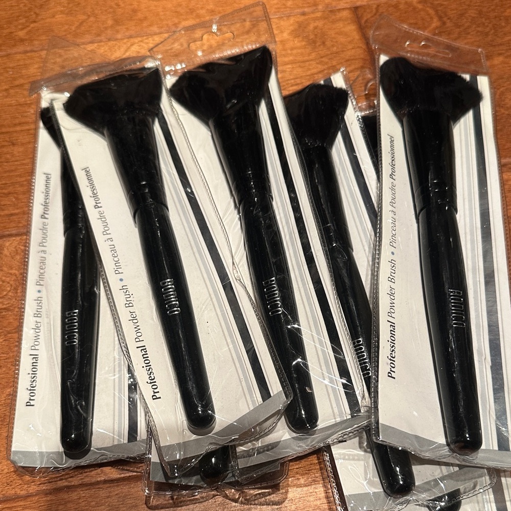 Black Professional Powder Brush Set